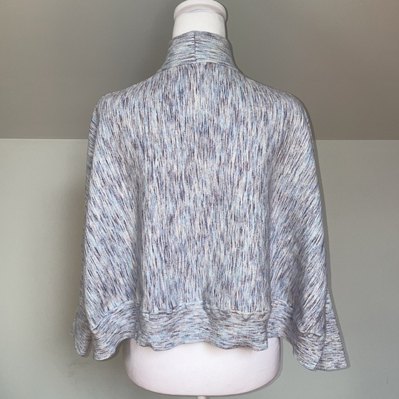 Elena Wang Boxy Cropped Turtleneck Sweater - Picture 4 of 7